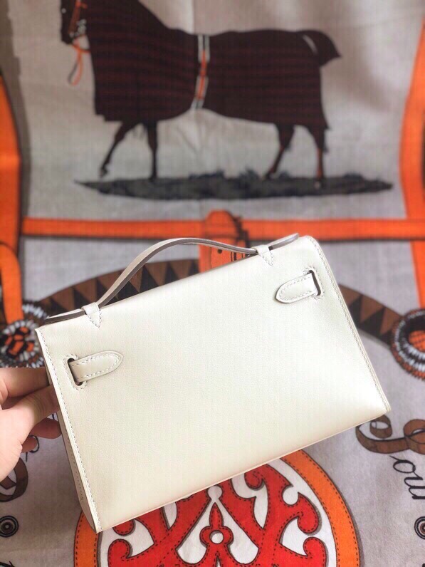 에르메스 미니 켈리백22 나타 화이트 금장 스위프트